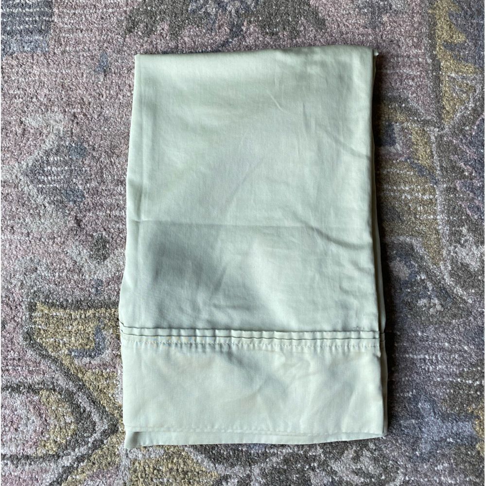 Threshold Bed Pillow Case Set